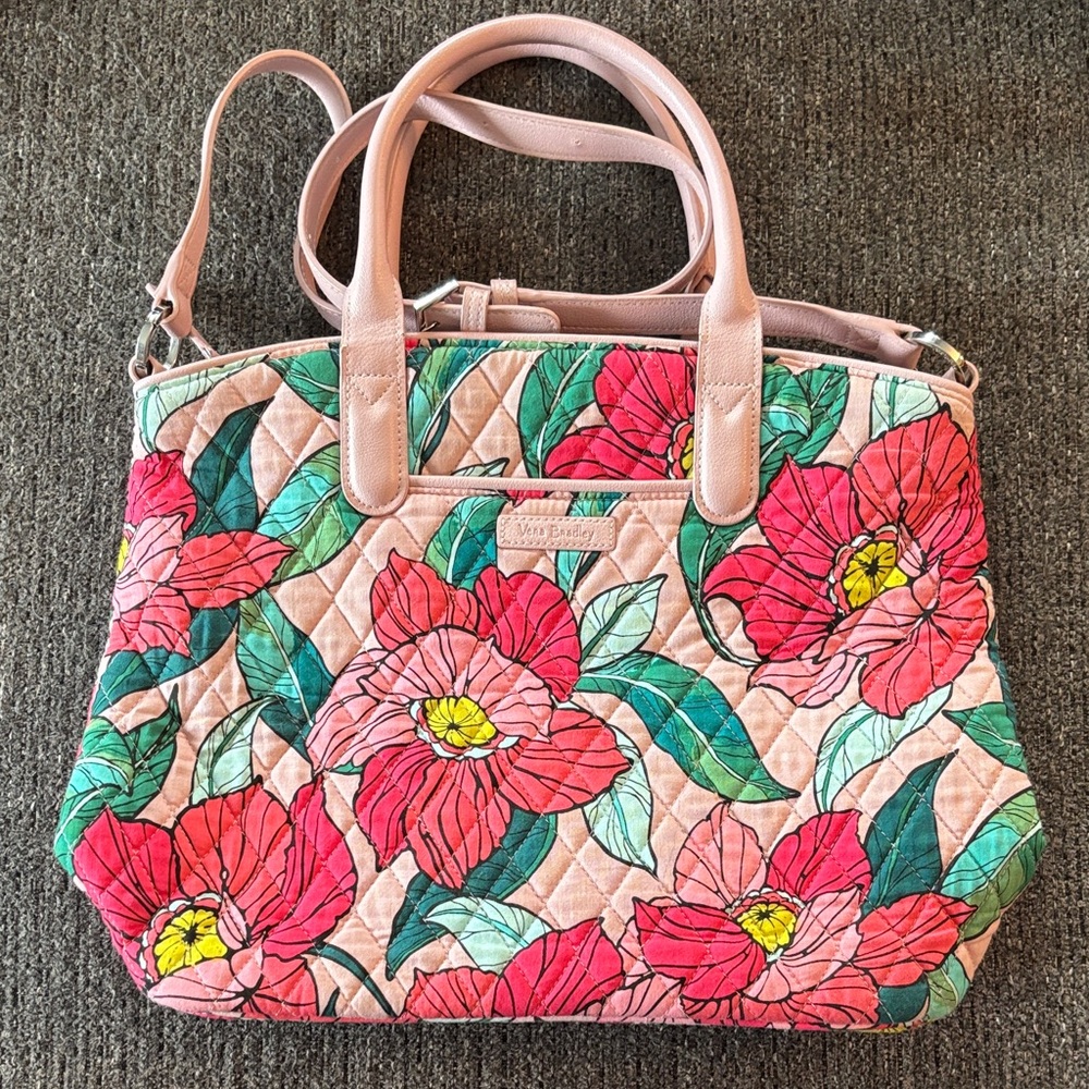 Vera Bradley-Floral Pink Quilted Tote Bag✨🌸